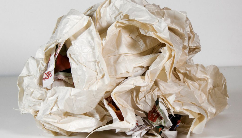 Guerra de pelotas de papel. Actividad ELE